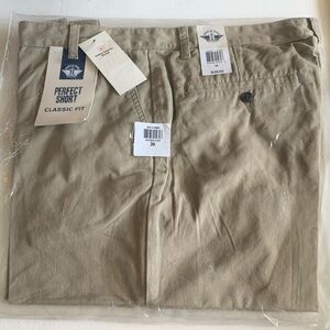 Dockers perfect short Classic fit khaki shorts